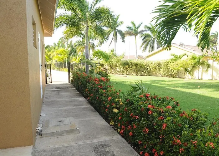 - Drax Hall Country Club 2-bed Luxury *