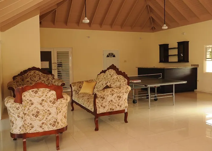 - Drax Hall Country Club 2-bed Luxury *