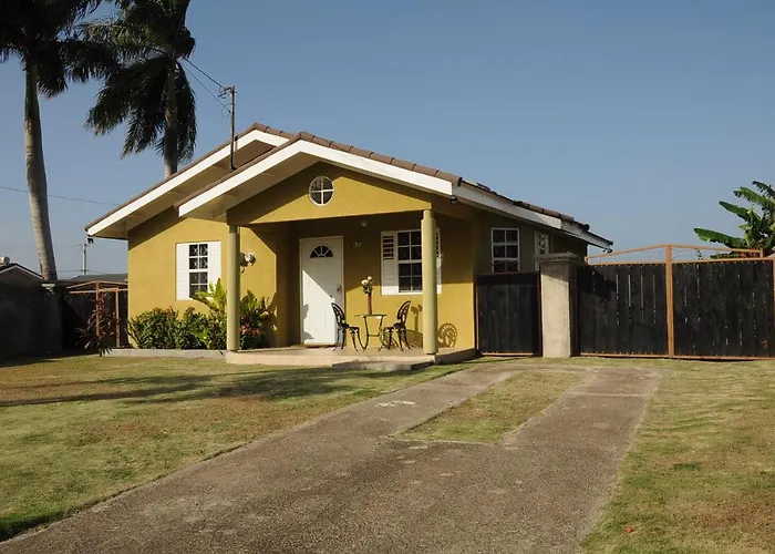 - Drax Hall Country Club 2-bed Luxury * Ocho Rios