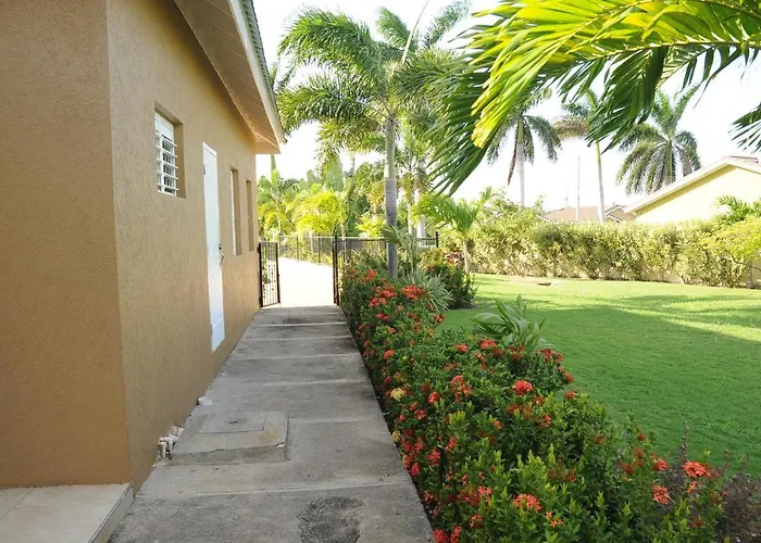 - Drax Hall Country Club 2-bed Luxury *