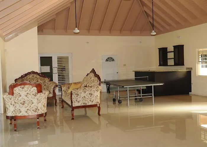 - Drax Hall Country Club 2-bed Luxury Holiday home Ocho Rios