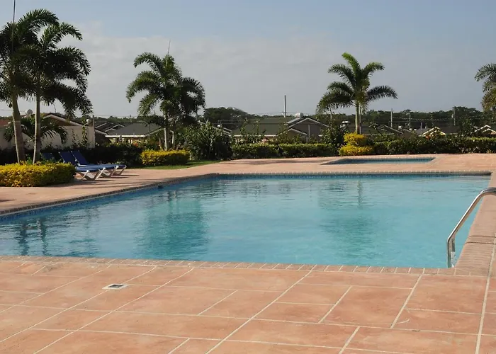 Holiday home - Drax Hall Country Club 2-bed Luxury Ocho Rios