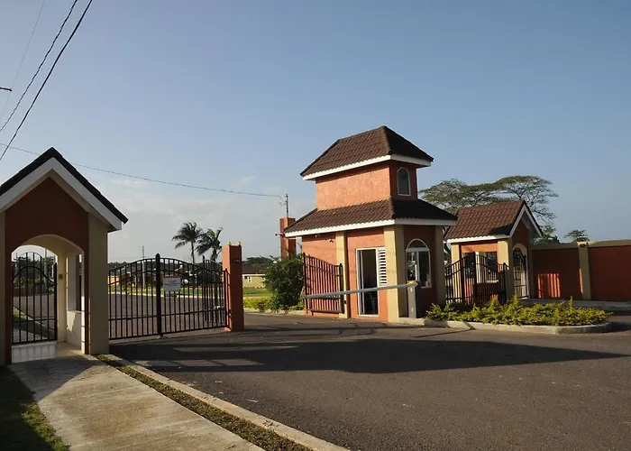 Holiday home - Drax Hall Country Club 2-bed Luxury