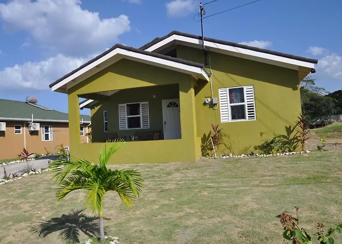 Holiday home - Drax Hall Country Club 2-bed Luxury Ocho Rios